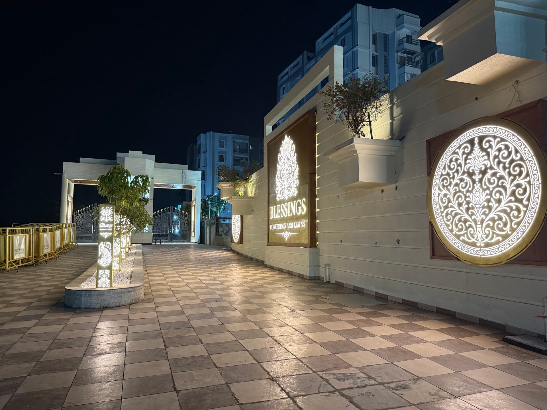 Grand Entrance Driveway